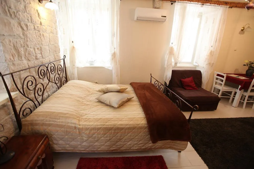 Tragurium&Salona Apartments Traù Croazia