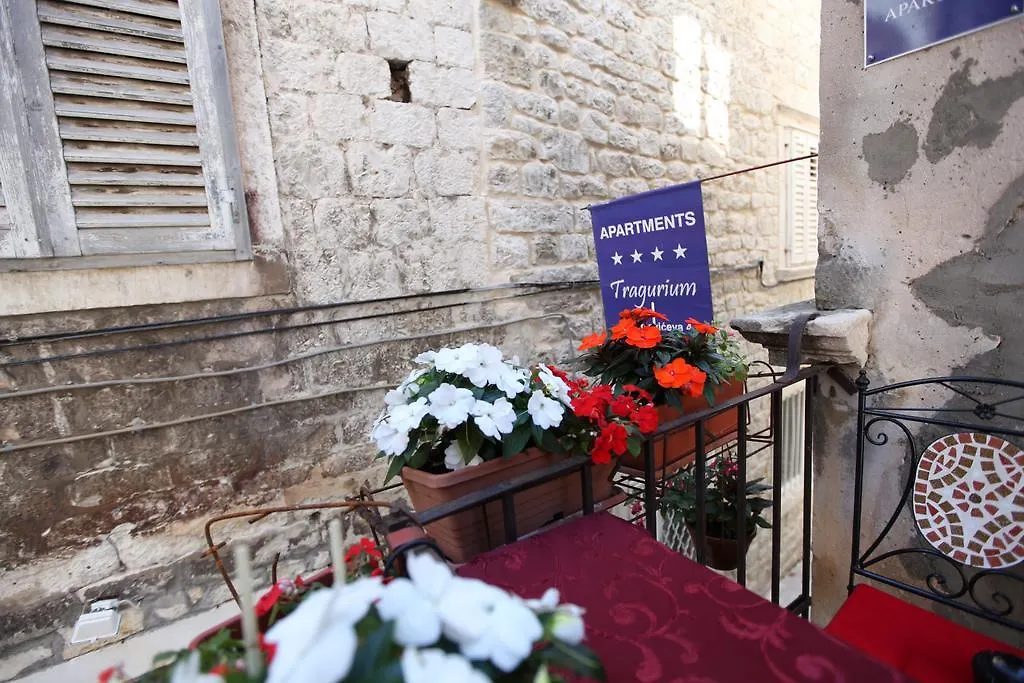 Tragurium & Salona Apartments Trogir Kroatien