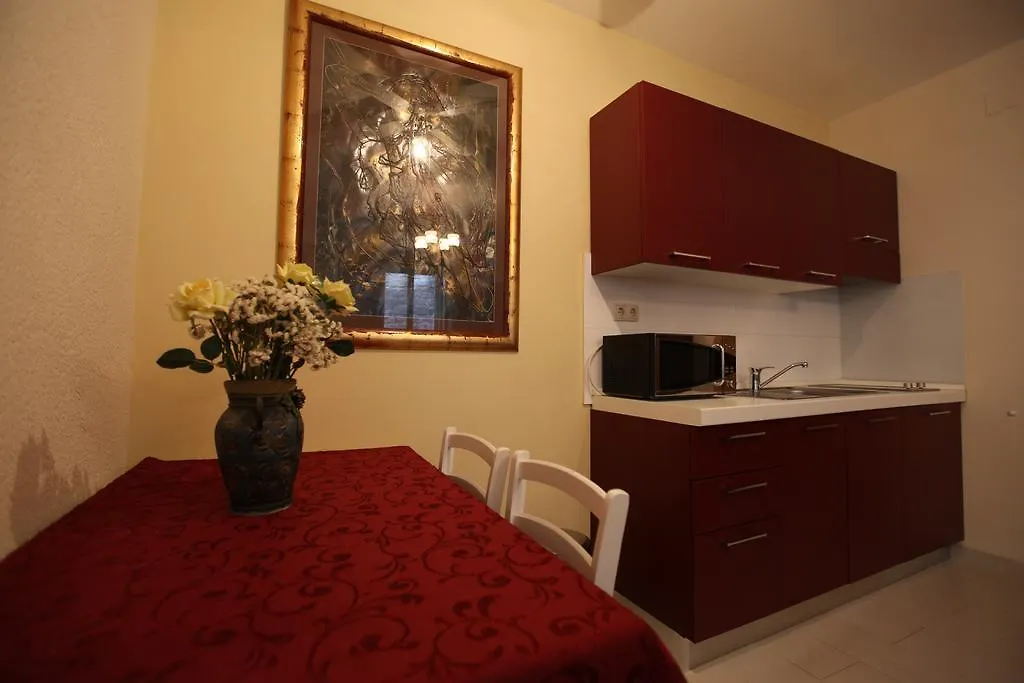 Tragurium & Salona Apartments Trogir Kroatien